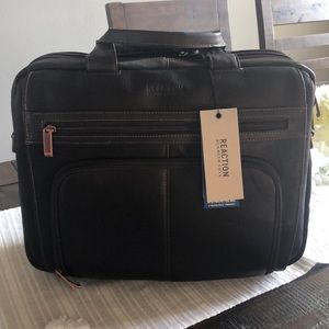 Kenneth Cole Reaction “Out Of The Bag” Case